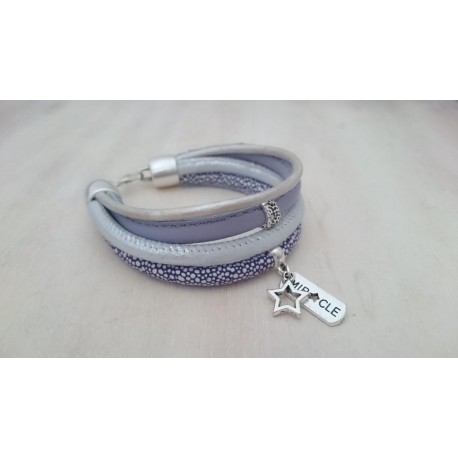Paars met witte armband