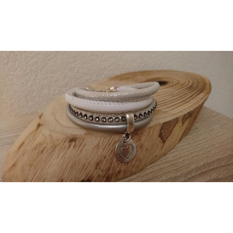 Wit met zilvere armband