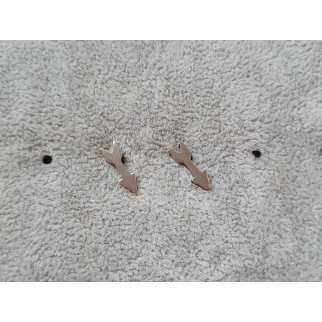 Ear studs arrow