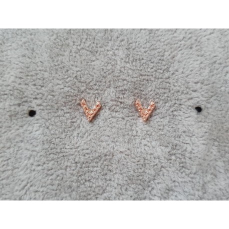 Ear studs v