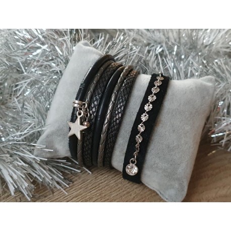 Zwarte leren wikkelarmband (links op de foto)