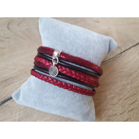 Rode wikkelarmband